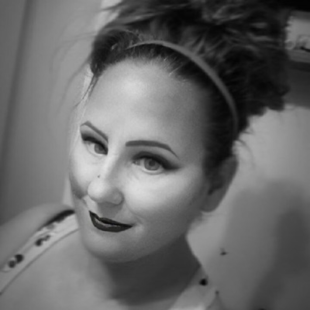 Meet your Posher, Desiree